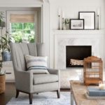 10 Best Living Rooms by Joanna Gaines – A round up post of the best living rooms by Joanna Gaines! HGTV’s Fixer Upper designer. Country rustic and modern charm. Living Room Renovations.