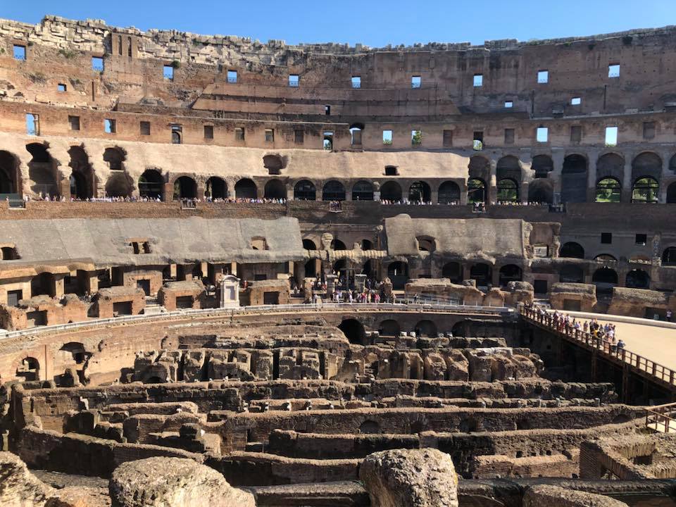 Here are the top 5 things to do while visiting Rome, Italy. Where to eat, where to stay and what to see! - Colosseum