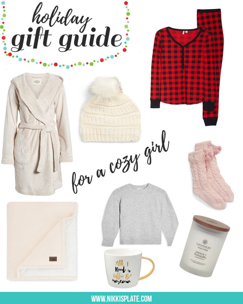 The Cozy Girl Holiday Gift Guide; Know someone who loves to stay at home, cuddled up, staying warm? Here are the perfect Christmas presents for her!