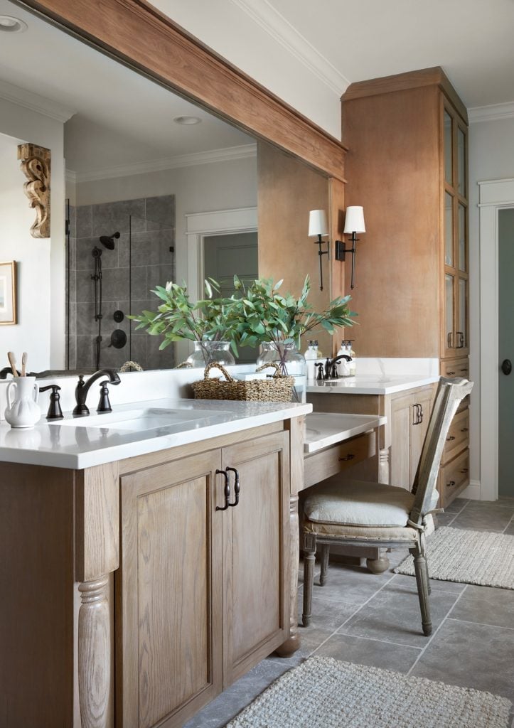 Best Bathrooms by Joanna Gaines; Fixer upper's top bathroom renovations by Joanna and chip Gaines! These rustic, country with hints of modern perfection bathrooms are everything #joannagaines #bathroom #bathrooms #renovations || Wood Vanity- Nikki's Plate