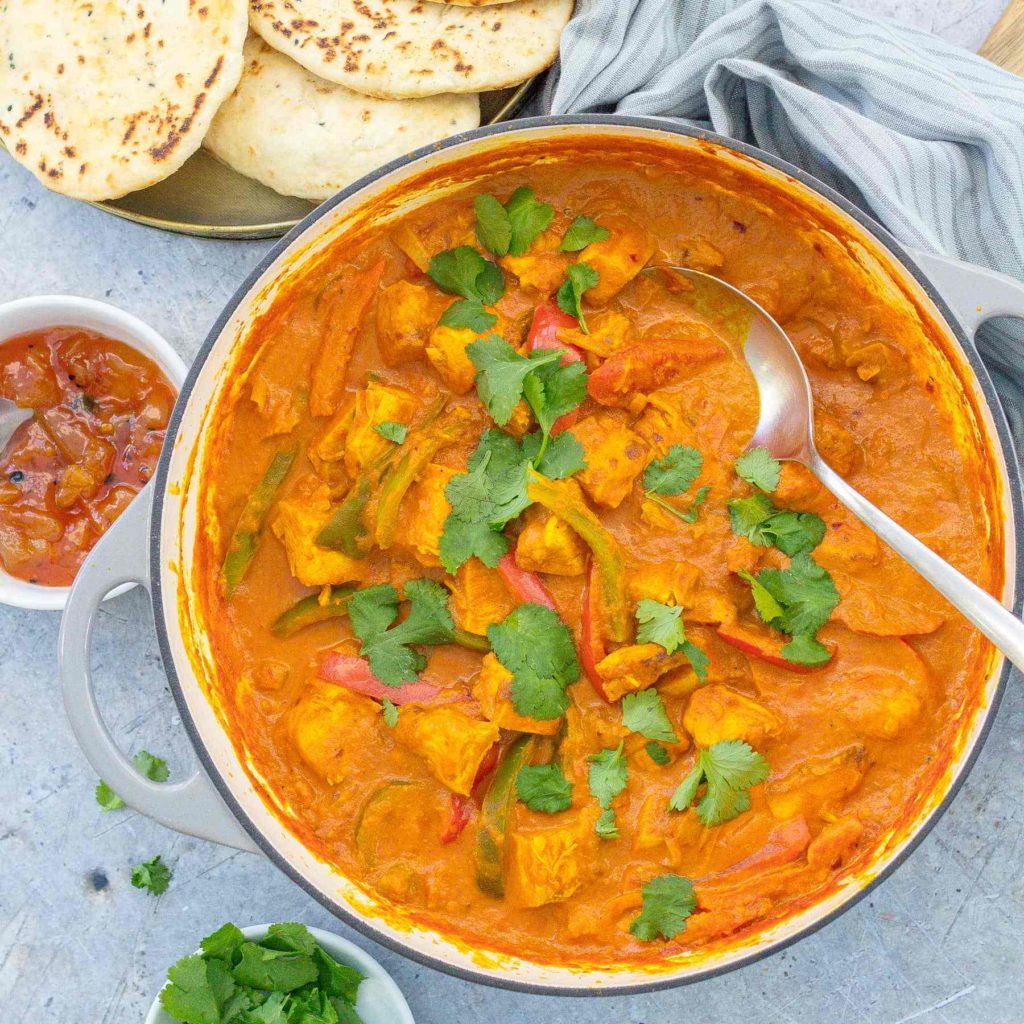 Easy Leftover Turkey Recipes; Not sure what to do with your leftover turkey from the holidays? Try these 15 easy and delicious recipes to avoid waste and keep you turkey stuffed! turkey curry  #leftoverturkey #turkeycurry
