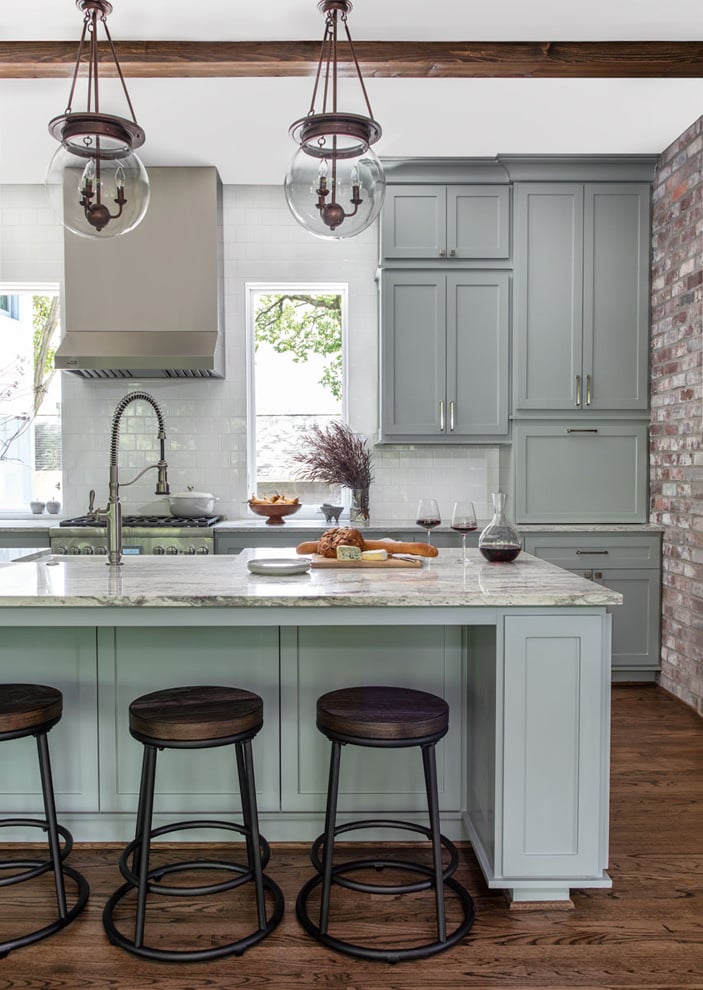 Pretty Blue Kitchen Design Ideas; scrap the white kitchens, blue kitchens are the hottest new design trend! Here are some beautiful examples of all blue kitchens!