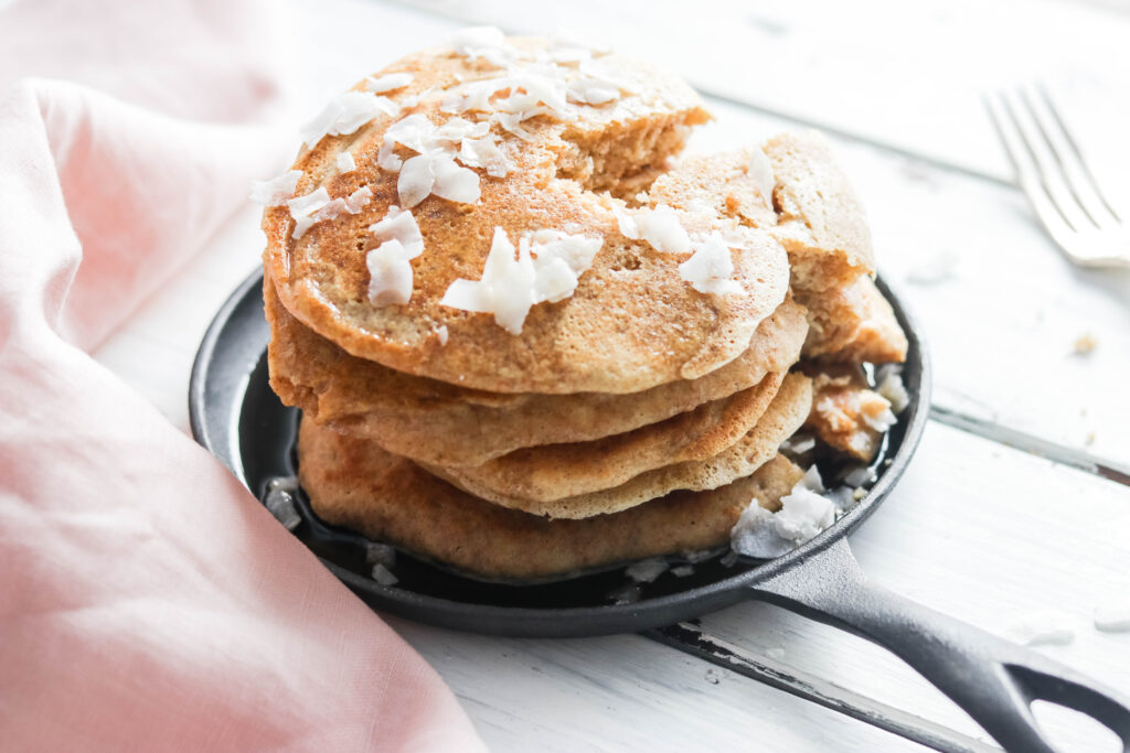 The Best Healthy Pancake Recipe; looking for healthy gluten free and dairy free pancakes? Look no further! Enjoy these fluffy soft delicious pancakes. The secret is in the gluten free flour, almond milk and coconut oil! #glutenfreepancakes #dairyfreepancakes