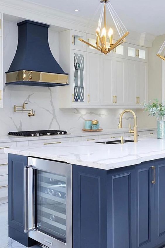 Pretty Blue Kitchen Design Ideas; scrap the white kitchens, blue kitchens are the hottest new design trend! Here are some beautiful examples of all blue kitchens!