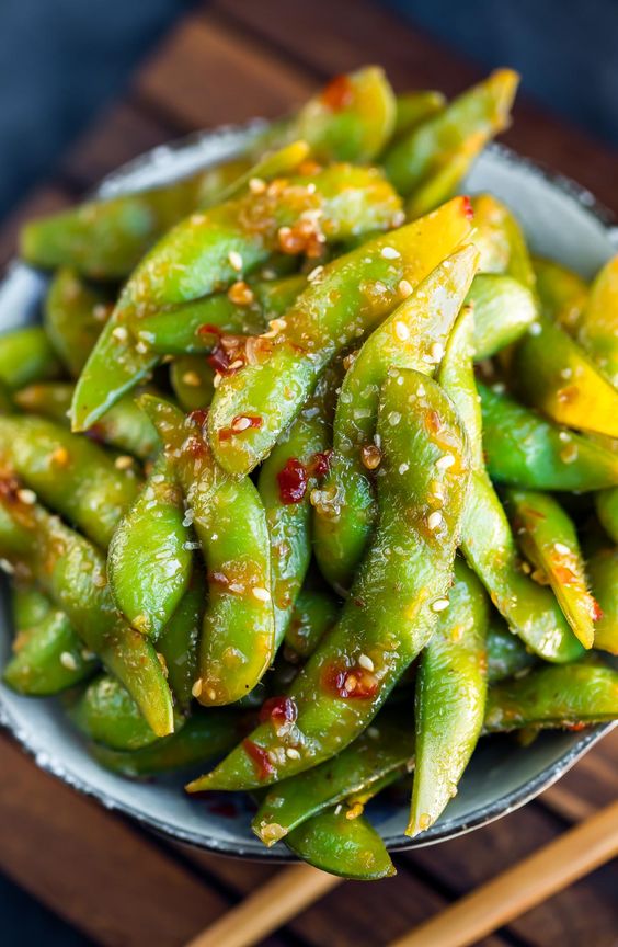 Snacks that Really Healthy People Eat; edamame