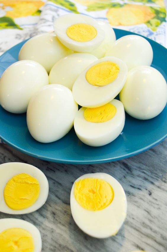 Snacks that Really Healthy People Eat; hard boiled eggs