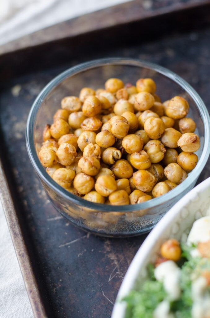 Snacks that Really Healthy People Eat; roasted chickpeas