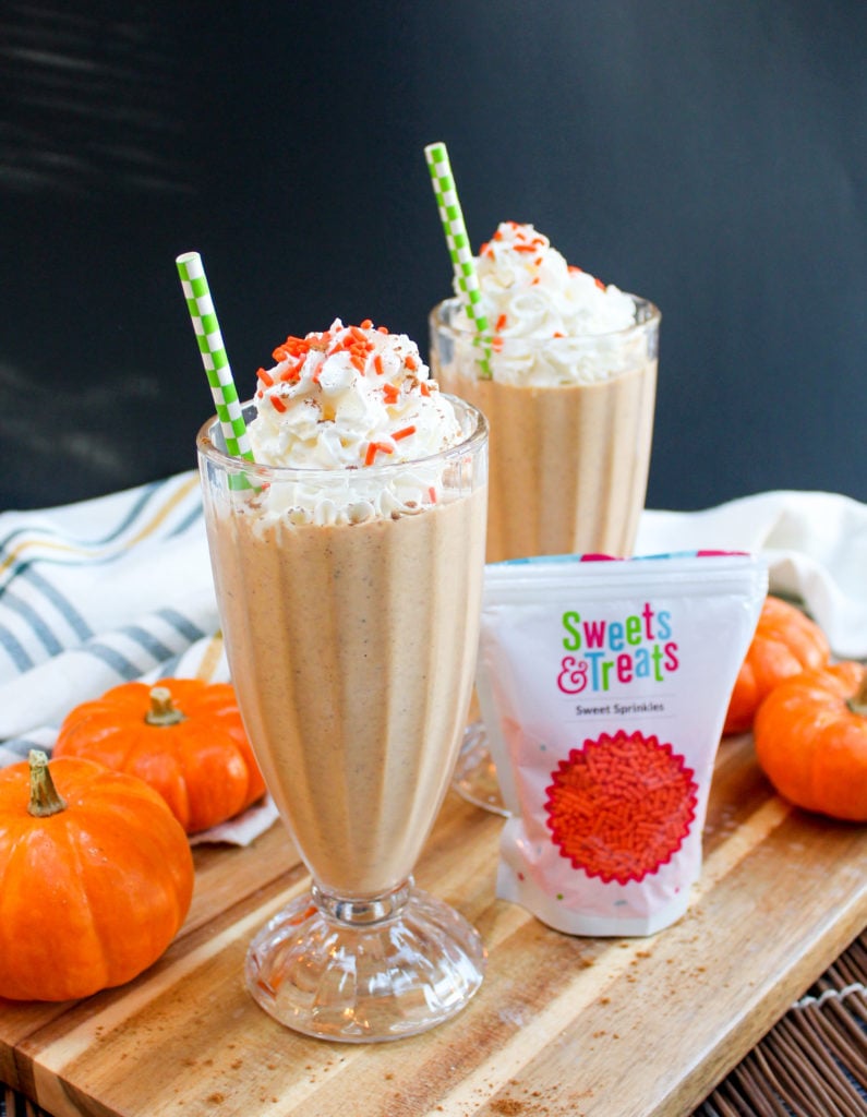 Pumpkin Pie Milkshake - 15 Delicious Pumpkin Drinks for Foodies; Easy and tasty fall drinks to sip on during the autumn season! 