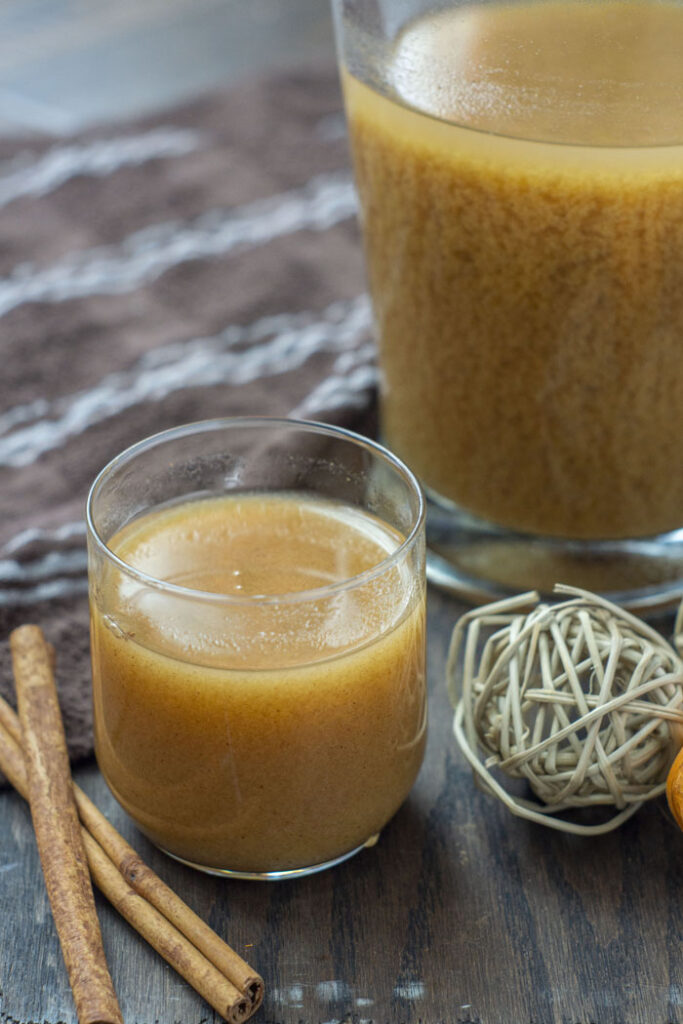 Pumpkin Juice - 15 Delicious Pumpkin Drinks for Foodies; Easy and tasty fall drinks to sip on during the autumn season! 