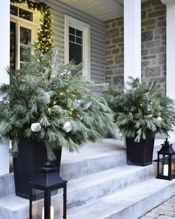 Simple Winter Front Porch Decor Ideas; ways to decorate your front door and home entrance this season! Greenery