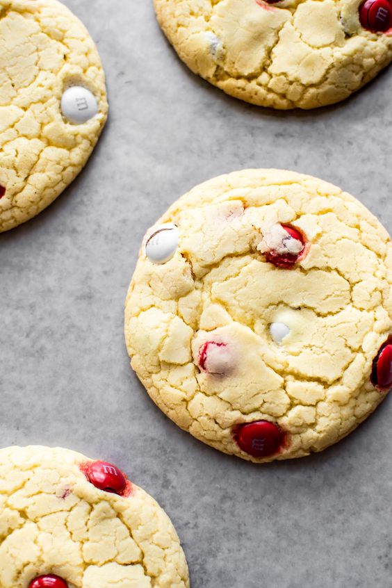 Canada Day Food Ideas: Recipes and Drinks - red and white cookies