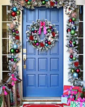 Simple Christmas Front Porch Decor Ideas; colorful garland, colourful garland, front door colorful christmas decor