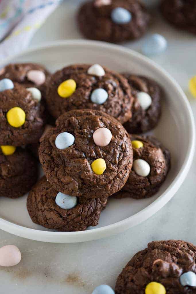 Chocolate Cadbury egg cookies - - 25 Creative Leftover Mini Eggs Recipes to Try This Easter; delicious and sweet recipes using extra Cadbury mini eggs - Baked goods, sweets, and cakes!