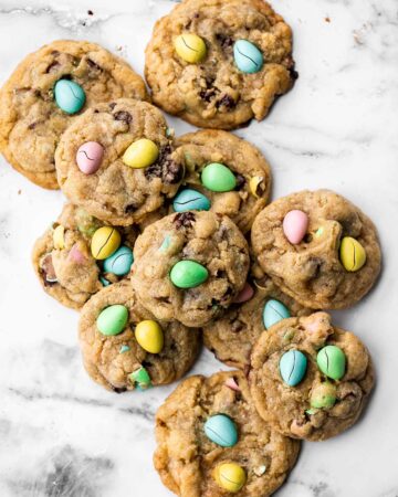 Mini Eggs Cookies - 25 Creative Leftover Mini Eggs Recipes to Try This Easter; delicious and sweet recipes using extra Cadbury mini eggs - Baked goods, sweets, and cakes!
