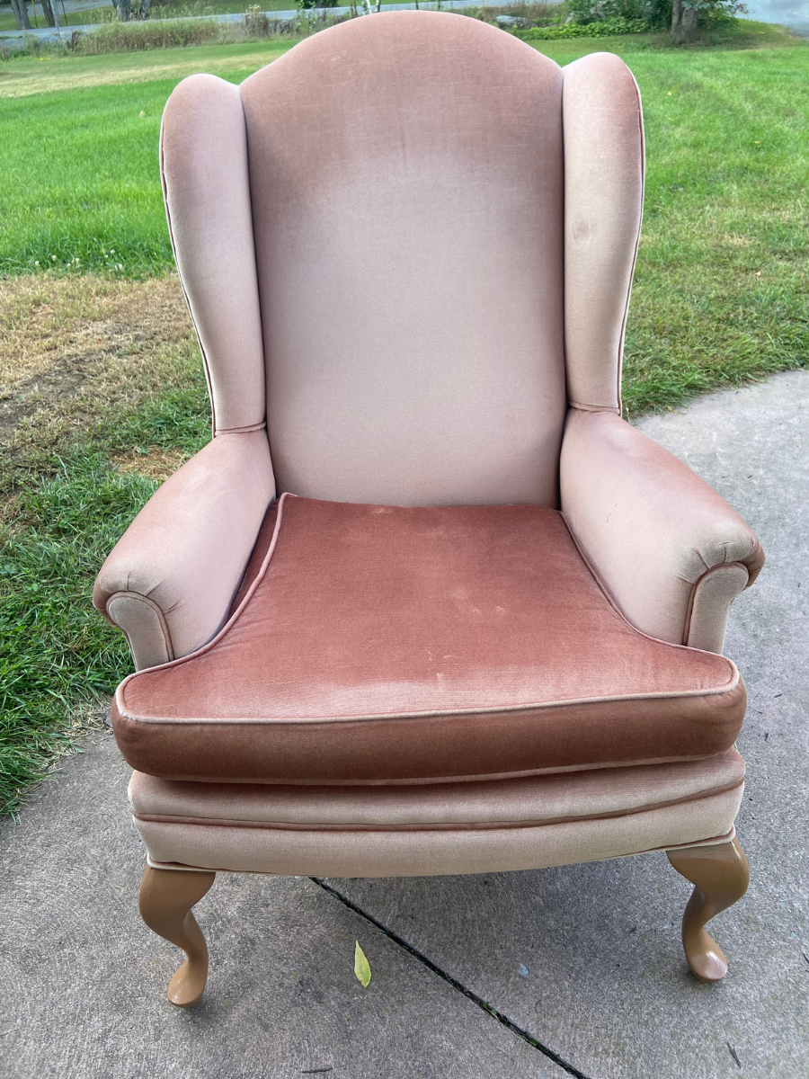 How To Clean Upholstered Chairs with Baking Soda; Learn how to clean upholstery chairs with baking soda to remove spills from kids, food stains, dirt, odors from pets, and other smudges/stains!