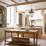 15 Best European Farmhouse Kitchen Design Ideas; traditional farmhouse kitchen style, mixed with the old-world feel of European sophistication.