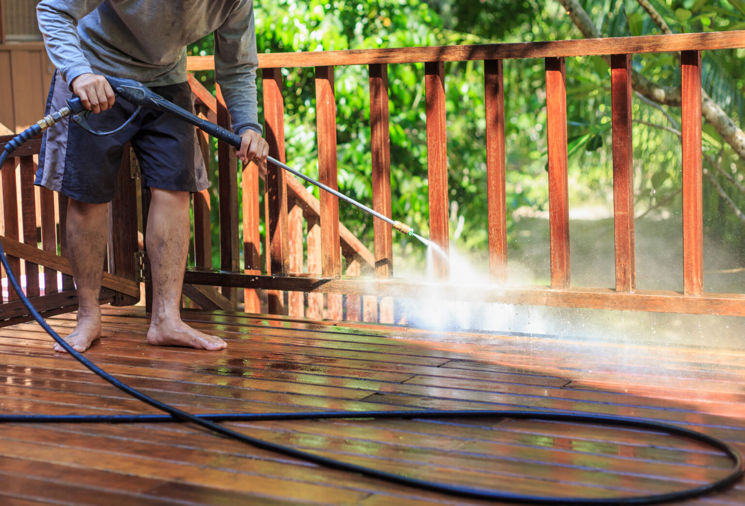 How to Pressure Wash a Deck Nikki's Plate