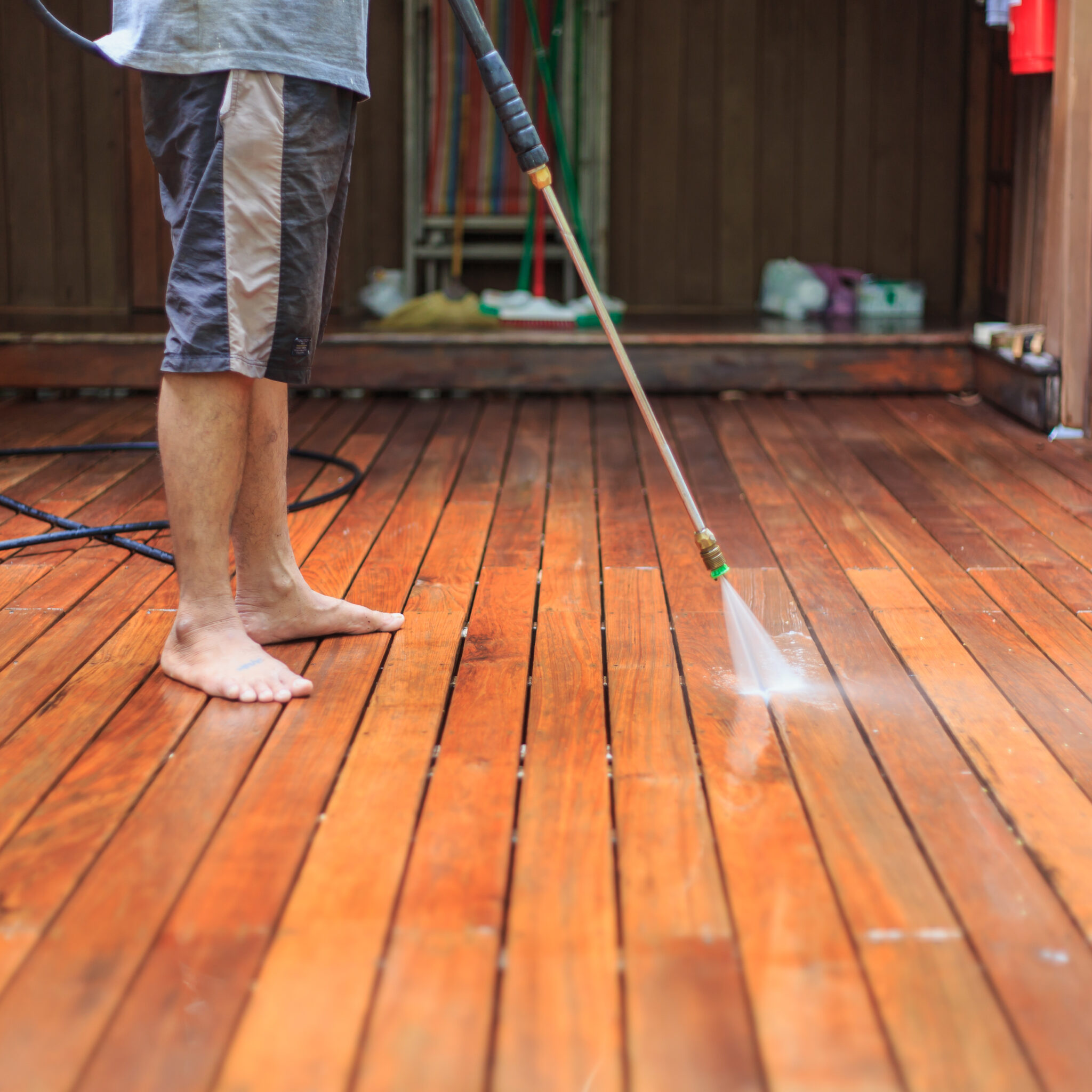 How to Pressure Wash a Deck Nikki's Plate