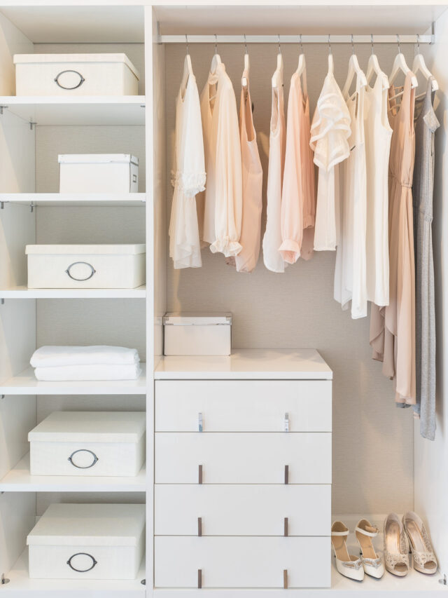 10 LIFE CHANGING WAYS TO MAKE YOUR CLOSET MORE ORGANIZED