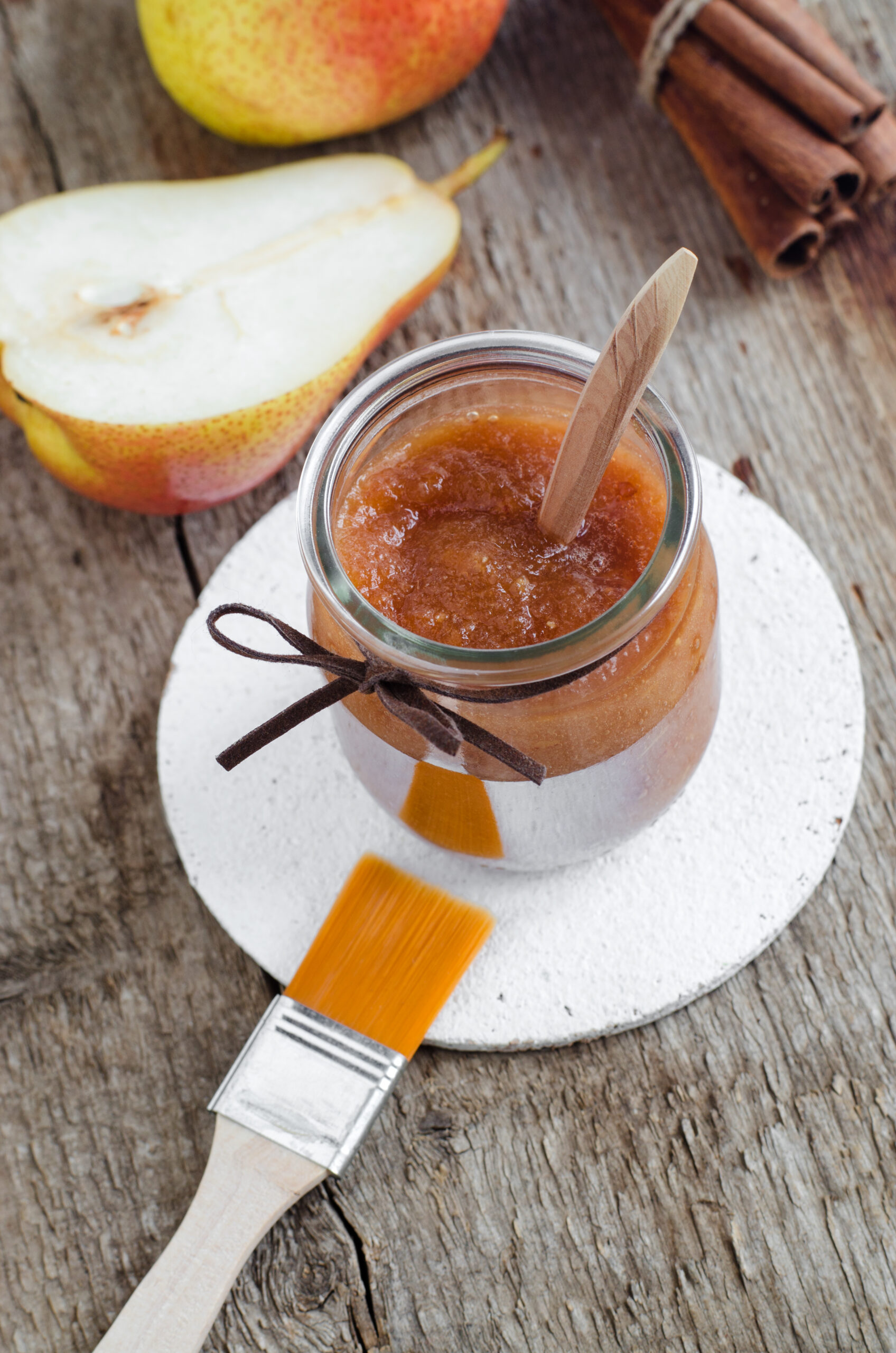 DIY Cinnamon and Pear Face Mask Recipe; a simple and easy way to pamper your skin with natural ingredients, and homemade!