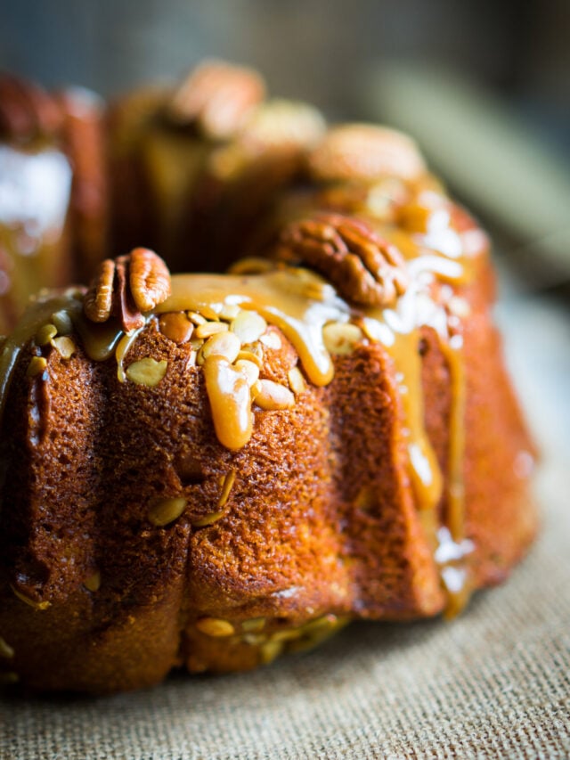 PUMPKIN APPLE BUNDT CAKE RECIPE WITH CARAMEL GLAZE - Nikki's Plate