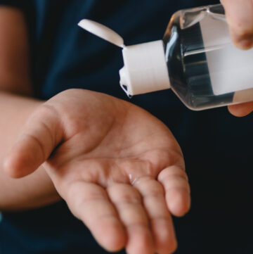 How to Make Aloe Vera Hand Sanitizer with Essential Oils; homemade hand sanitizer gel using aloe vera plant, witch hazel, tea tree oil, lavender and vitamin E oil.