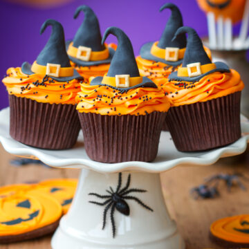 Witch Hat Cupcakes for a halloween party
