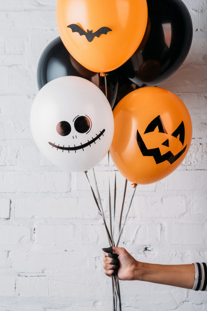 How to Throw The Best Halloween Party in 2022; Halloween party ideas, Halloween decorations, scary costumes, spooky games and more!