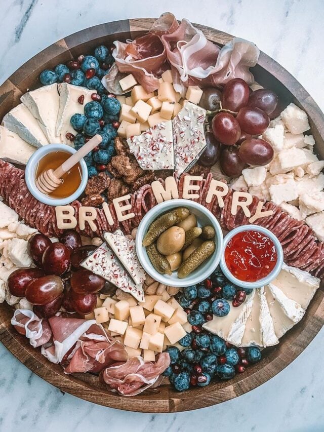 30 GENIUS CHRISTMAS CHEESE BOARD IDEAS Nikki's Plate