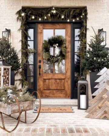 Farmhouse Christmas Front Porch Decor Ideas 29