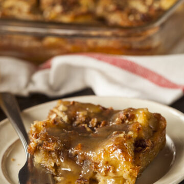 Pecan Bread Pudding Recipe; bread based holiday dessert with a perfect blend of buttery and sweet, and a little crunchy nutty note of pecans! Sweet Homemade Bread Pudding Dessert with Brandy Sauce