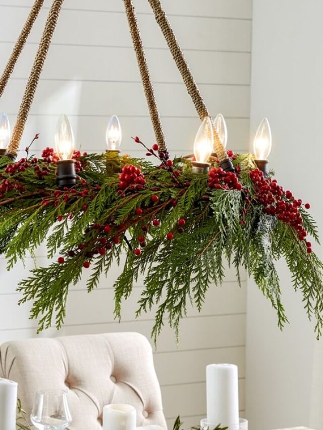 Chandelier Christmas Decor Ideas 7