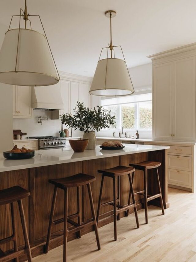 Best Modern Farmhouse Kitchens for 2023 20
