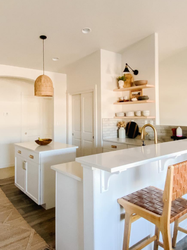 Dover White Sherwin Williams Paint Color Ideas; Here are 20 examples of Sherwin Williams Drover White used in homes! A paint review of this trending color!