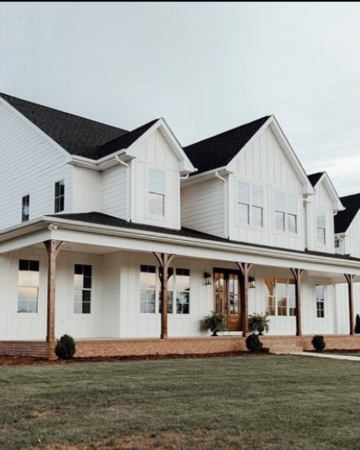 Beautiful Farmhouse Porch Columns For a Grand Entrance; Whether you call them pillars or columns, here is a showcase of the best Farmhouse style porch columns for rustic charm!