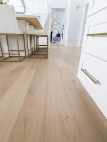 Modern White Oak Flooring Ideas; durable yet beautiful hardwood flooring idea for your next home renovation!