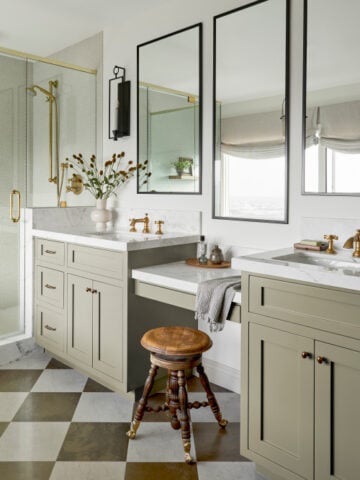 10 Bathroom Renovation Hacks to Save Money: small bathroom renovation ideas with tips on how to save money while doing it.