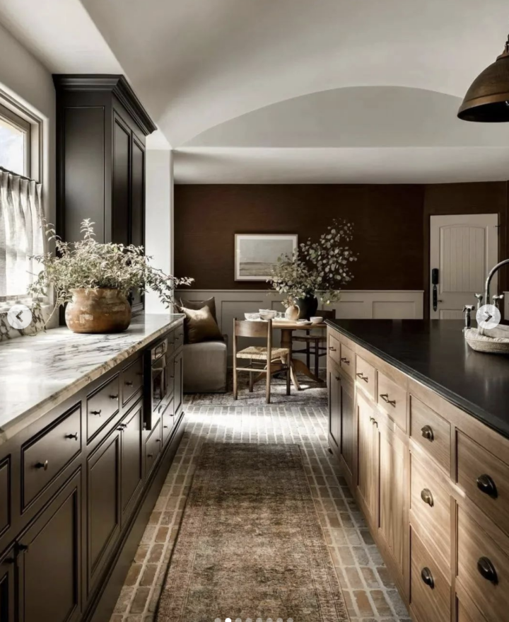 Customized Kitchen Cabinets photo