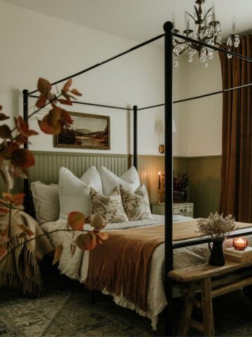 Give your bedroom a seasonal makeover with these five simple tweaks. From adding cozy bedding to incorporating warm autumn colors, lighting, natural elements, and decluttering, this blog post will show you how to create a cozy and inviting atmosphere for the autumn season. Transform your bedroom into a peaceful retreat perfect for relaxing during the cooler months ahead.