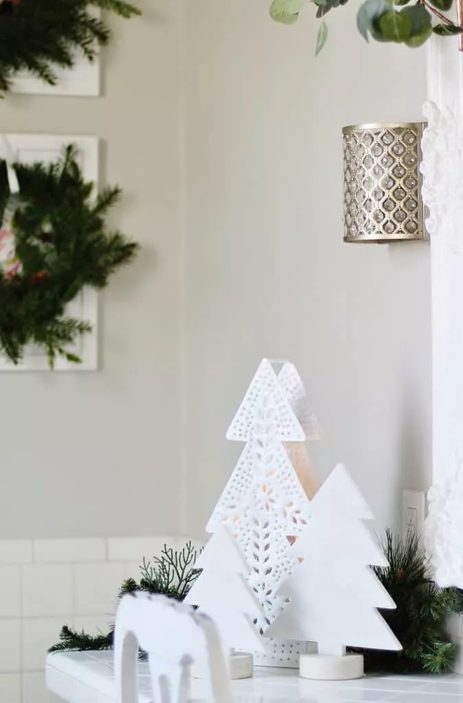 30 Christmas Bathroom Decor Ideas to Try This Season - Get into the festive spirit with these Christmas bathroom decor ideas! Discover unique and budget-friendly tips to transform your bathroom into a winter wonderland, bringing all the Christmas cheer right into your home!