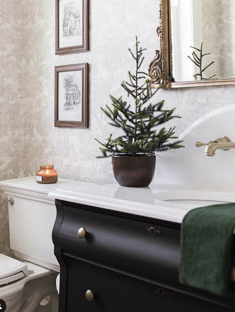 30 Christmas Bathroom Decor Ideas to Try This Season
