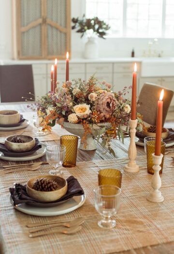 15 Perfect Thanksgiving Tablescape Ideas To Try This Year - NP