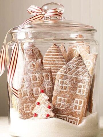 Gingerbread Christmas Decor Ideas 11