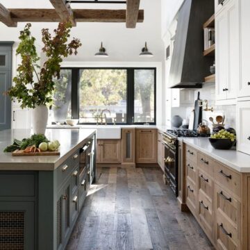 Discover the top kitchen trends for 2024, from smart appliances and multifunctional islands to environmentally-conscious designs and muted color palettes. Explore how next-generation features and emerging aesthetics will transform the heart of the home.