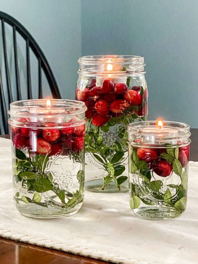 15 FESTIVE CHRISTMAS FLOATING CANDLES