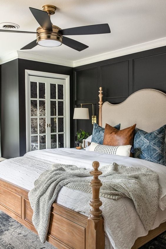 Discover the essential guide to buying a ceiling fan. Learn how to choose the perfect fan based on room size, ceiling height, design, features, efficiency and more. Make your home comfortable and stylish with the right ceiling fan.