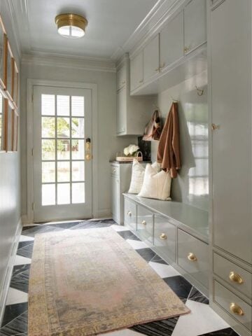 Discover the essential tips for selecting the ideal mudroom tile that combines durability, safety, and style. Learn how to choose a tile that withstands heavy traffic and compliments your home's entrance.