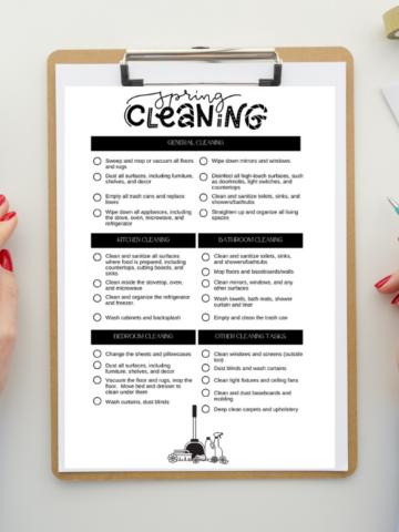 Discover the ultimate spring cleaning guide with my Top 7 Tips and a FREE SPRING CLEANING CHECKLIST PRINTABLE! Transform your home and rejuvenate your space with expert advice for a thorough seasonal refresh.