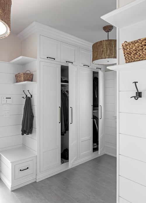 15 Best Entryway Ideas for a More Organized Home - Dive into my latest post for the ultimate guide on spicing up your entryway! Discover 15 amazing ideas to make your home's entrance both welcoming and super organized.