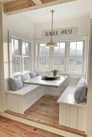 How to Create the Perfect Modern Farmhouse Breakfast Nook